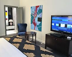 MONDRIAN Luxury Suites UNESCO Old Town