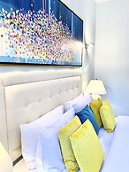 MONDRIAN Luxury Suites UNESCO Old Town
