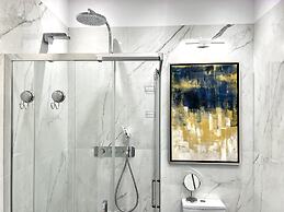 MONDRIAN Luxury Suites UNESCO Old Town