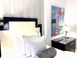 MONDRIAN Luxury Suites UNESCO Old Town