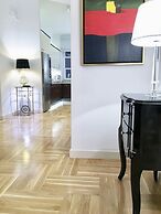 MONDRIAN Luxury Suites UNESCO Old Town