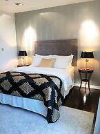 MONDRIAN Luxury Suites UNESCO Old Town