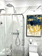 MONDRIAN Luxury Suites UNESCO Old Town