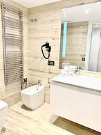 MONDRIAN Luxury Suites UNESCO Old Town