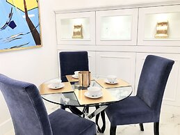 MONDRIAN Luxury Suites UNESCO Old Town