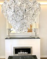 MONDRIAN Luxury Suites UNESCO Old Town