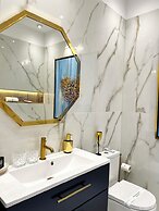 MONDRIAN Luxury Suites UNESCO Old Town