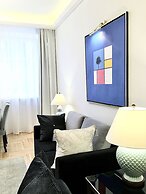 MONDRIAN Luxury Suites UNESCO Old Town