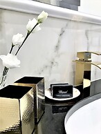 MONDRIAN Luxury Suites UNESCO Old Town