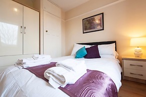 Holiday Home - Sleeps 7