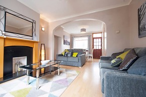 Holiday Home - Sleeps 7