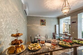 Q&B Hotel