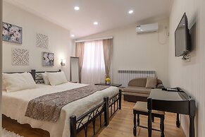 Q&B Hotel