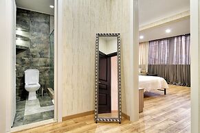Q&B Hotel
