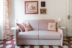 L'8 Boutique Concept Apartments