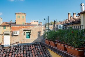 L'8 Boutique Concept Apartments