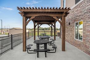 Heartland Inn and Suites