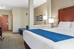 Heartland Inn and Suites