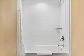 Heartland Inn and Suites