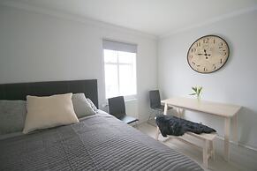 Steinaskjól Apartments - Strandgata