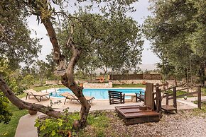 Villa Aloni-traditional Stone Villa With Nice View,pool and Garden