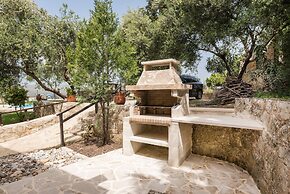 Villa Aloni-traditional Stone Villa With Nice View,pool and Garden