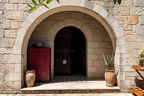 Villa Aloni-traditional Stone Villa With Nice View,pool and Garden