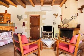 Villa Aloni-traditional Stone Villa With Nice View,pool and Garden