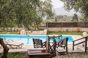 Villa Aloni-traditional Stone Villa With Nice View,pool and Garden