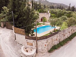 Villa Aloni-traditional Stone Villa With Nice View,pool and Garden