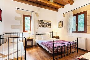 Villa Aloni-traditional Stone Villa With Nice View,pool and Garden