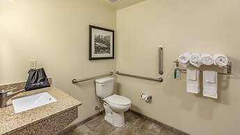 Cobblestone Hotel & Suites - Hartford