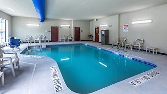 Cobblestone Hotel & Suites - Hartford