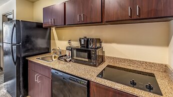 Cobblestone Hotel & Suites - Hartford