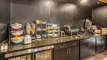 Cobblestone Hotel & Suites - Hartford