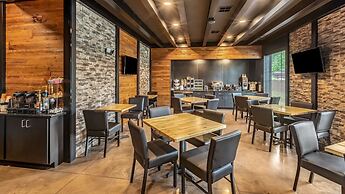 Cobblestone Hotel & Suites - Hartford