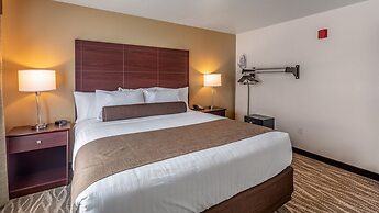 Cobblestone Hotel & Suites - Hartford