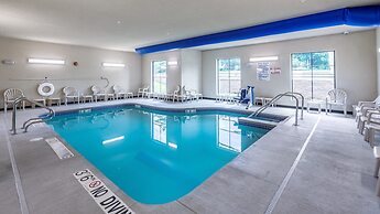 Cobblestone Hotel & Suites - Hartford
