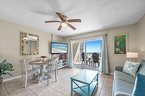 Tradewinds Condos by Hosteeva