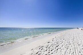 Tradewinds Condos by Hosteeva