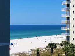 Tradewinds Condos by Hosteeva