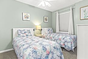 Tradewinds Condos by Hosteeva