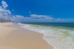 Tradewinds Condos by Hosteeva