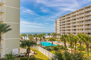 Tradewinds Condos by Hosteeva