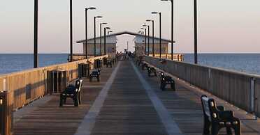 Tradewinds Condos by Hosteeva