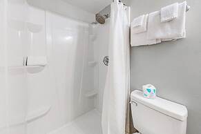 Tradewinds Condos by Hosteeva