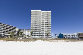 Tradewinds Condos by Hosteeva