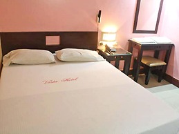 Vista Apartelle & Restaurant