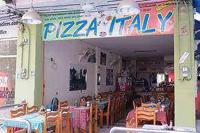 Pizza Italy Restaurant & Guesthouse