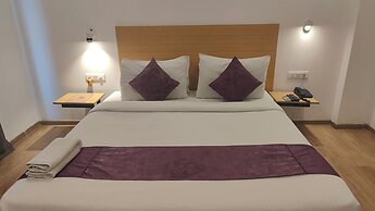 Mavens Orange Artemis Hospital Road